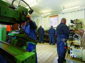 SEZAMSTYL installatieaccessoires voor lambrisering, vloerpanelen in Polen